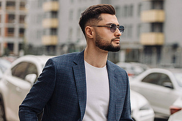 Мужской костюм двойка синего цвета в мелкую клетку