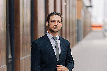 Мужской костюм двойка черного цвета