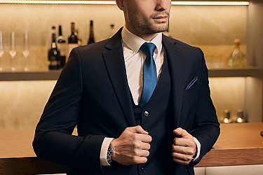 Костюм мужской тройка черный цвет