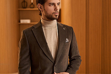 Костюм двойка коричневого цвета вельветовый